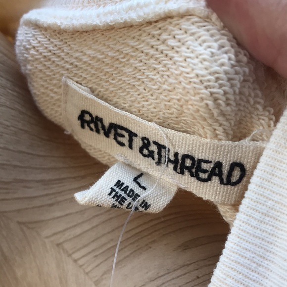 🆕J. Crew X Rivet & Thread Puff Sleeve Cream Off White Sweatshirt - Picture 8 of 11